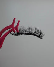 Load image into Gallery viewer, “star girl” lash
