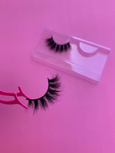 Load image into Gallery viewer, “Mia” lash
