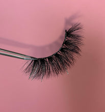 Load image into Gallery viewer, “Coco” glitter lash
