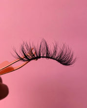 Load image into Gallery viewer, “Sativa” lash
