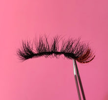 Load image into Gallery viewer, “Diabla” glitter lashes
